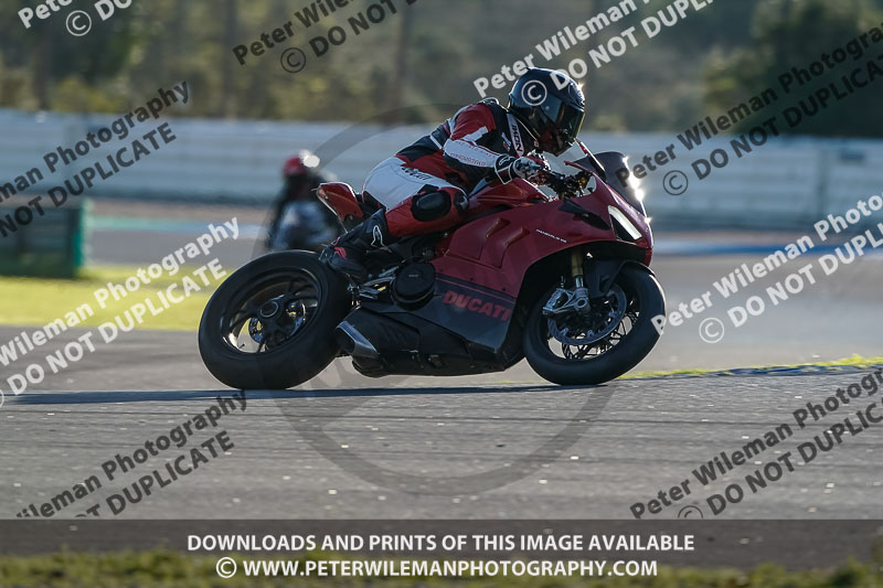 estoril;event digital images;motorbikes;no limits;peter wileman photography;portugal;trackday;trackday digital images
